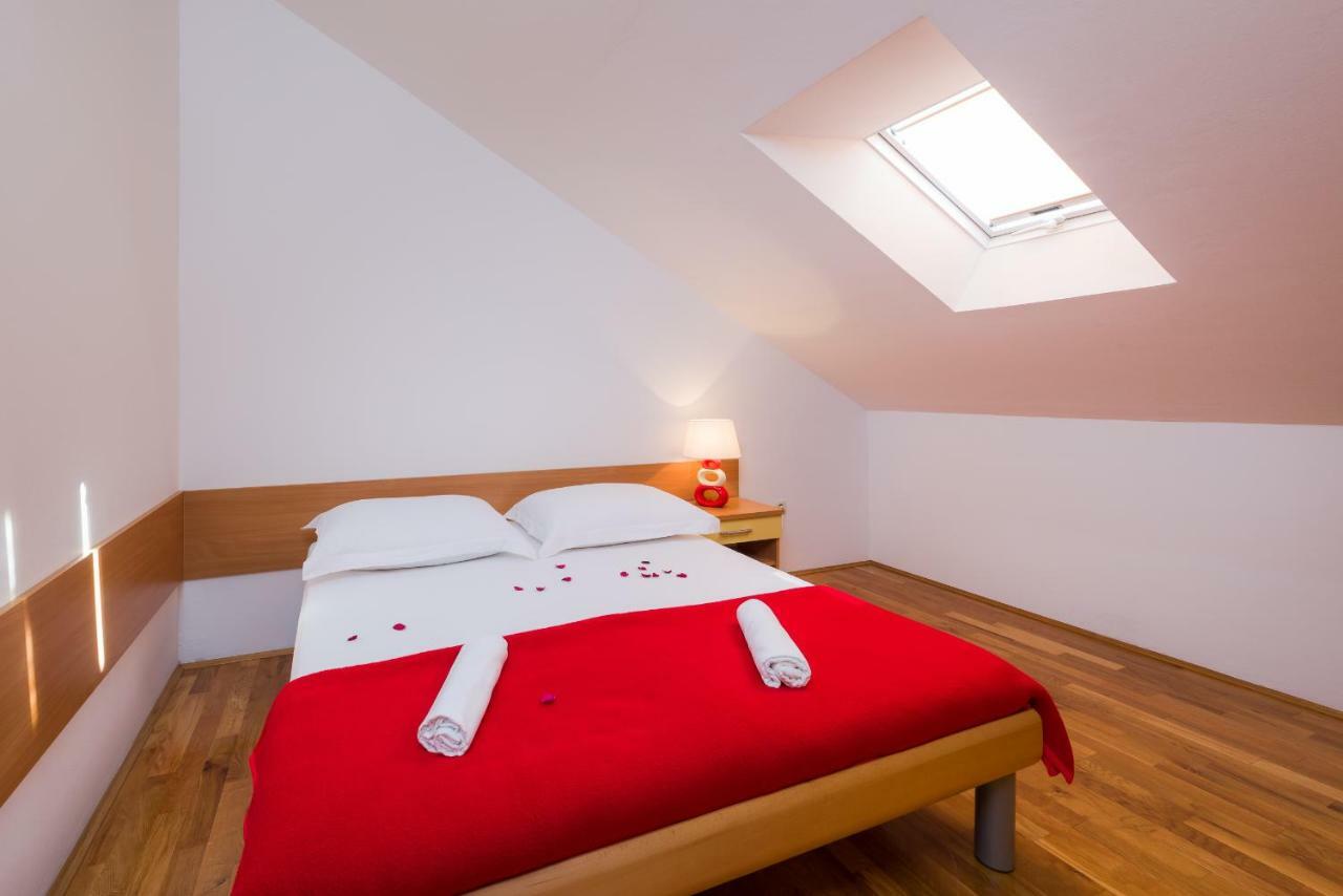 Apartments Villa Vallum Bol Zewnętrze zdjęcie