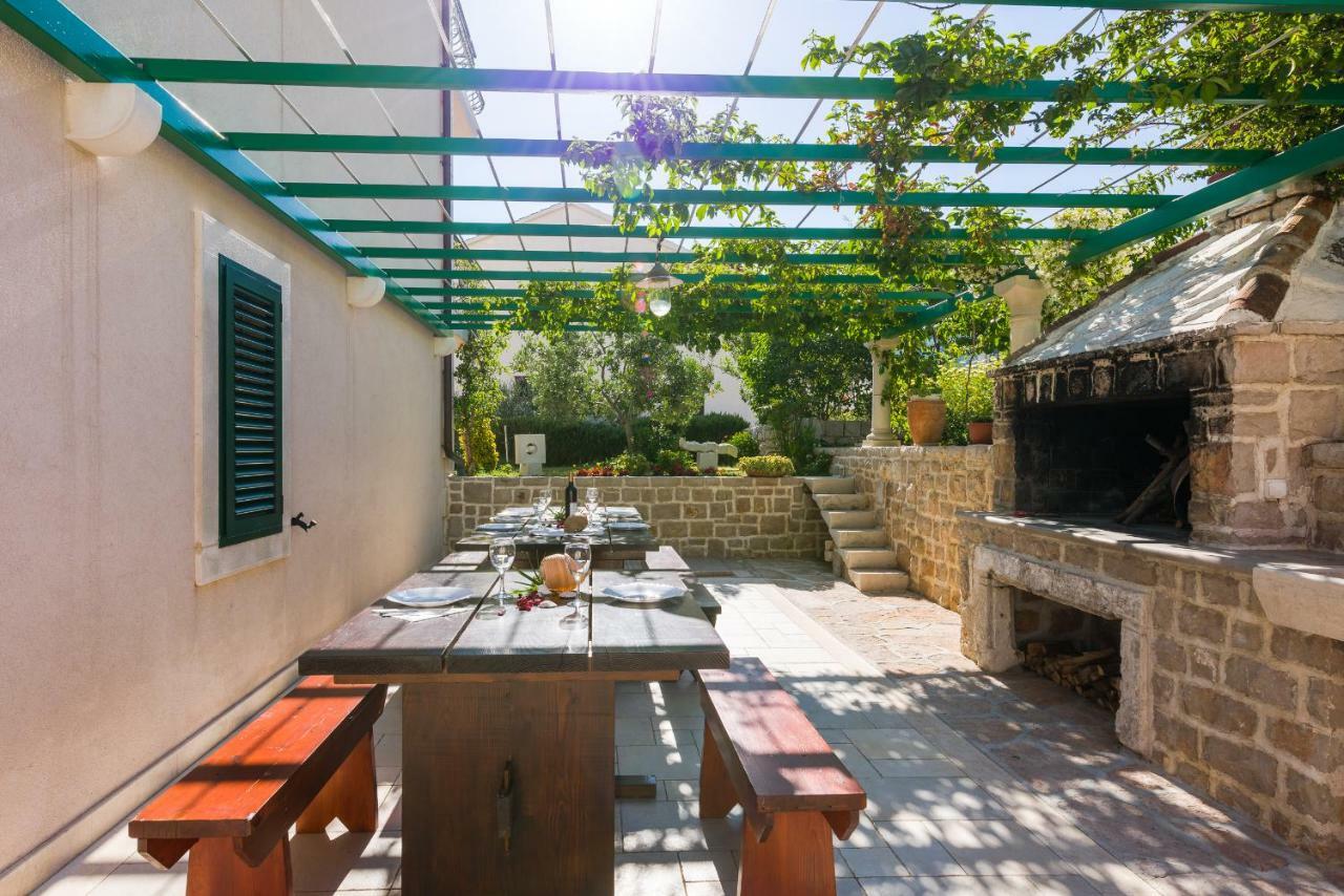 Apartments Villa Vallum Bol Zewnętrze zdjęcie